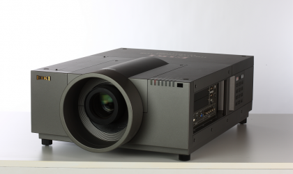 EIKI LC-HDT1000 HD Widescreen Projector