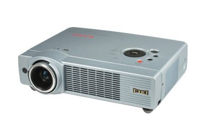 LC-XB26 LCD Projector