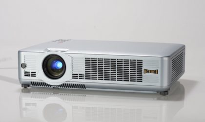 LC-XB31 LCD Projector