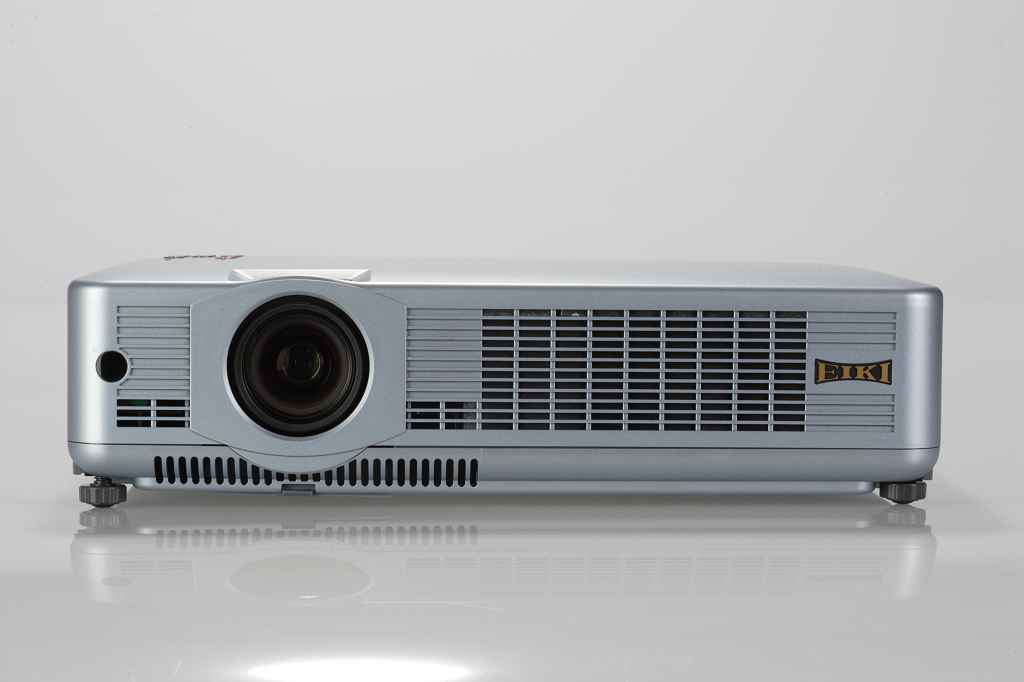 Eiki LC-XB31 450:1 Contrast 2,500 Lumens LCD Video Projector w/Lamp *No Remote* Eiki LC-XB31 450:1 Contrast 2,500 Lumens LCD Video Projector w/Lamp *No Remote*
