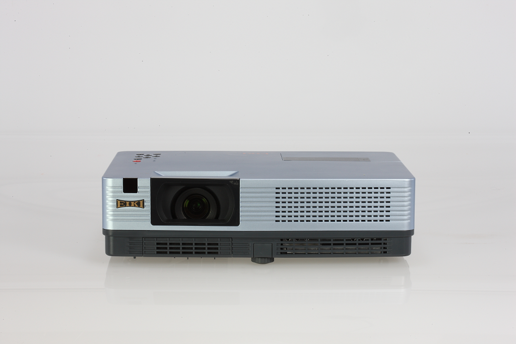 SpArc Platinum for Eiki LC-SE10 Projector Lamp with Enclosure 