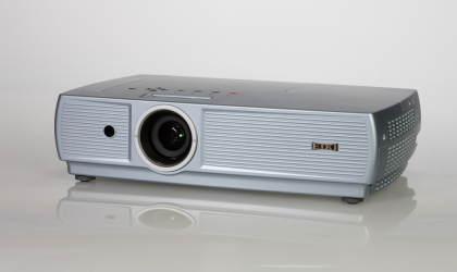 LC-XS25A LCD Projector